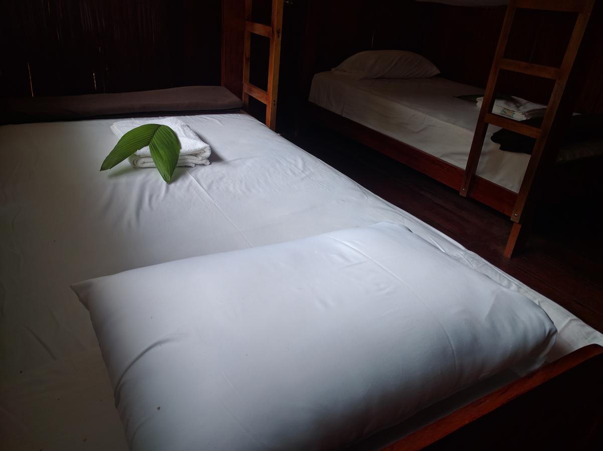 Green Forest Ecolodge Puerto Montufar Ngoại thất bức ảnh