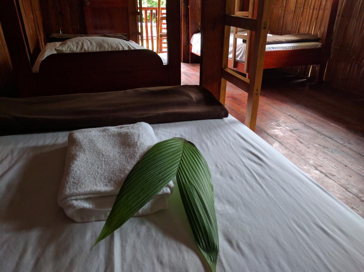 Green Forest Ecolodge Puerto Montufar Ngoại thất bức ảnh