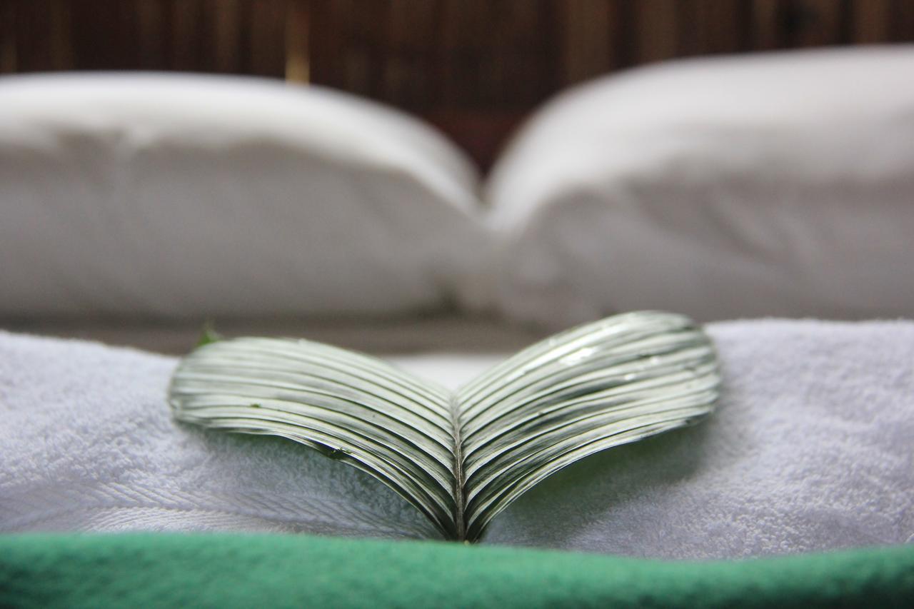 Green Forest Ecolodge Puerto Montufar Ngoại thất bức ảnh